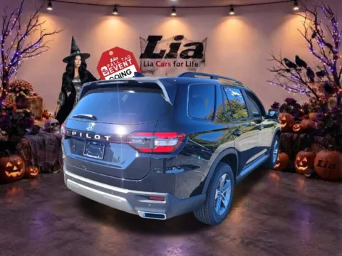 Another view of 2026 Honda Pilot EX-L for sale in Albany, NY at Lia Honda Albany