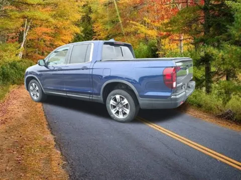 More photos of 2019 Honda Ridgeline RTL at Lia Honda Albany, NY