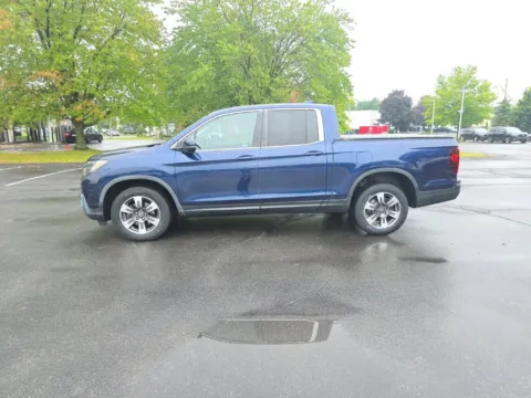 More photos of 2019 Honda Ridgeline RTL at Lia Honda Albany, NY