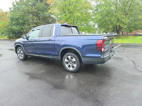 More photos of 2019 Honda Ridgeline RTL at Lia Honda Albany, NY