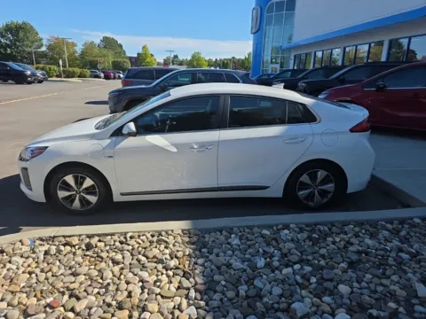 More photos of 2019 Hyundai Ioniq Plug-In Hybrid Limited at Lia Honda Albany, NY