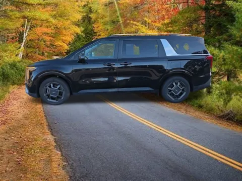 More photos of 2025 Kia Carnival Hybrid EX at Lia Honda Albany, NY