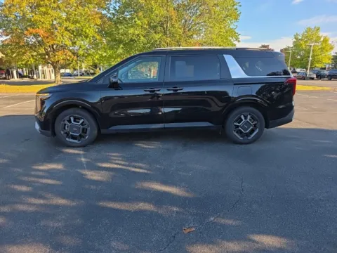 More photos of 2025 Kia Carnival Hybrid EX at Lia Honda Albany, NY