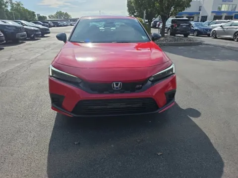 Photos of 2024 Honda Civic Si for sale in Albany, NY at Lia Honda Albany
