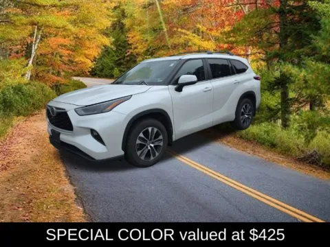 More photos of 2023 Toyota Highlander XLE at Lia Honda Albany, NY