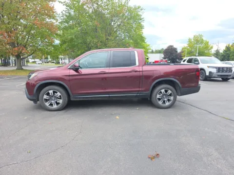 More photos of 2018 Honda Ridgeline RTL-T at Lia Honda Albany, NY