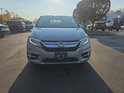 Photos of 2018 Honda Odyssey Touring for sale in Albany, NY at Lia Honda Albany