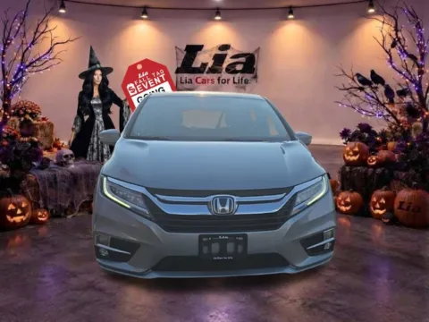 Photos of 2018 Honda Odyssey Touring for sale in Albany, NY at Lia Honda Albany