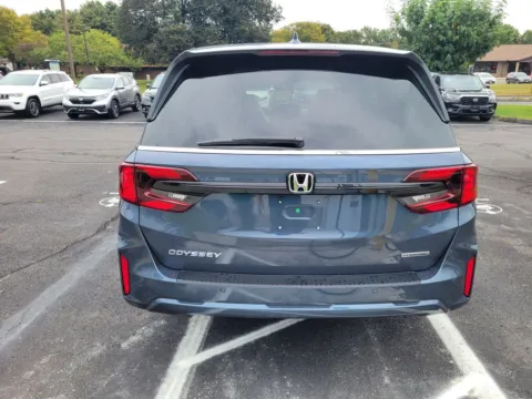 More photos of 2026 Honda Odyssey Touring at Lia Honda Enfield, CT