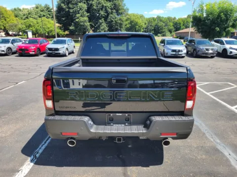 More photos of 2026 Honda Ridgeline Black Edition at Lia Honda Enfield, CT