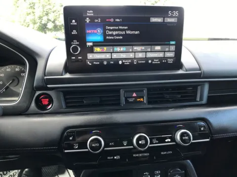 More photos of 2024 Honda Pilot EX-L at Lia Honda Enfield, CT