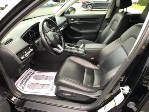 More photos of 2023 Honda Civic EX-L at Lia Honda Enfield, CT
