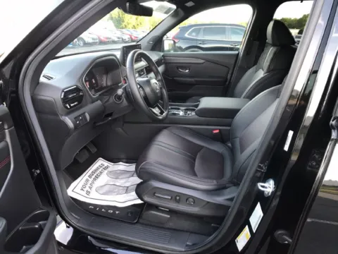 More photos of 2026 Honda Pilot Black Edition at Lia Honda Enfield, CT