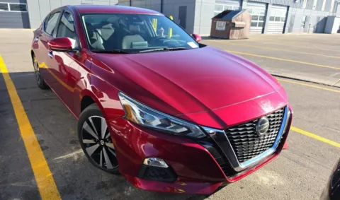 Photos of 2022 Nissan Altima 2.5 SV for sale in El Paso, TX at RightDrive - 1791 Lee Trevino