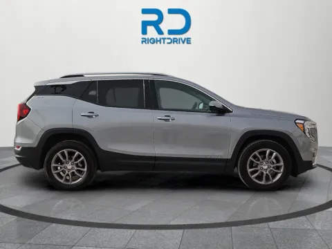 Photos of 2024 GMC Terrain SLT for sale in El Paso, TX at RightDrive - 1791 Lee Trevino