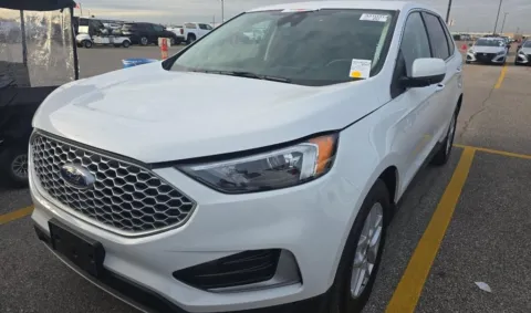 Photos of 2024 Ford Edge SEL for sale in El Paso, TX at RightDrive - 1791 Lee Trevino
