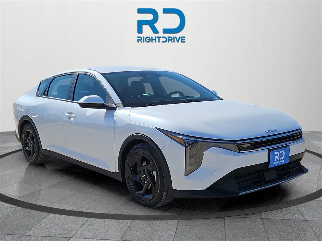 White 2025 Kia K4 EX for sale in El Paso, TX