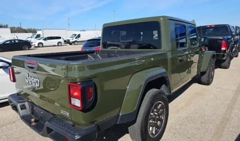 More photos of 2023 Jeep Gladiator Overland at RightDrive - 1791 Lee Trevino, TX
