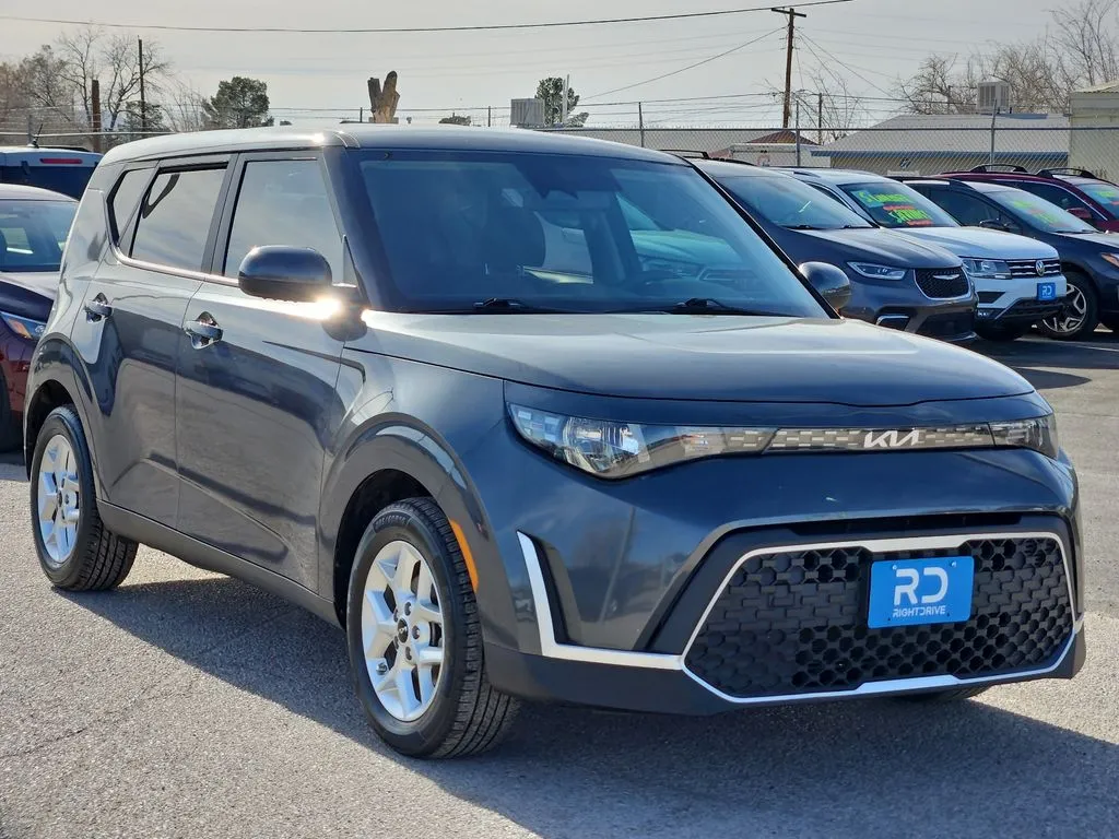 Gray 2024 Kia Soul LX for sale in El Paso, TX