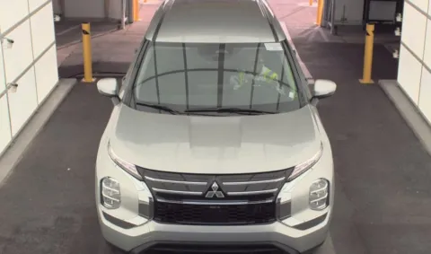 Photos of 2025 Mitsubishi Outlander ES for sale in El Paso, TX at RightDrive - 1791 Lee Trevino