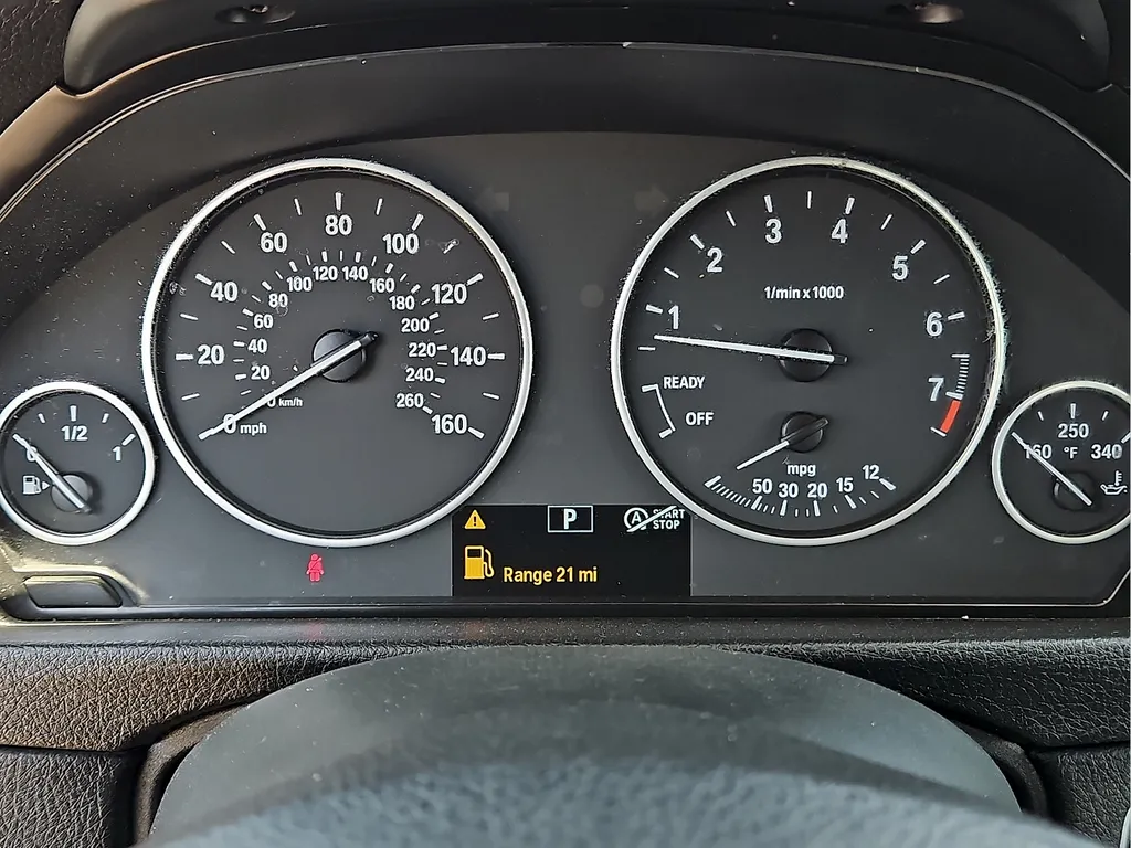2017 BMW 3 Series 320i - Photo 23