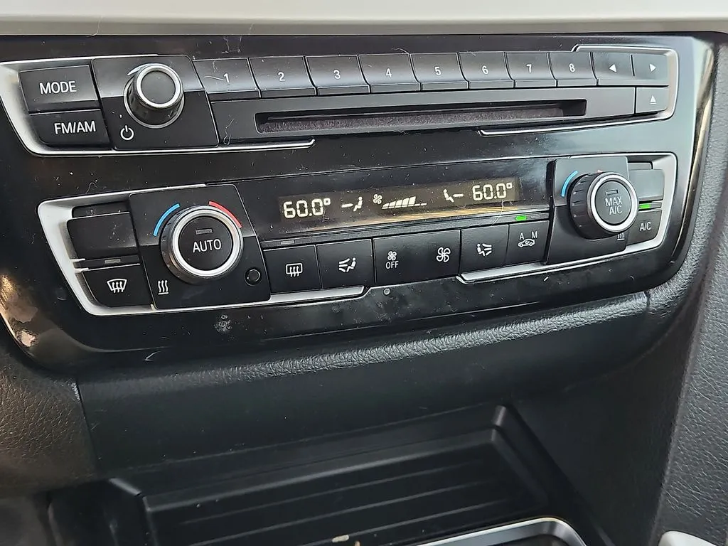 2017 BMW 3 Series 320i - Photo 22
