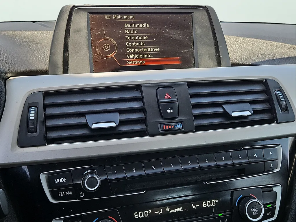 2017 BMW 3 Series 320i - Photo 20
