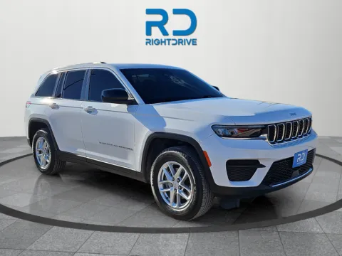 White 2024 Jeep Grand Cherokee Laredo X for sale in El Paso, TX