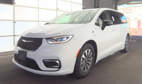 Another view of 2024 Chrysler Pacifica Hybrid Select for sale in El Paso, TX at RightDrive - 1791 Lee Trevino