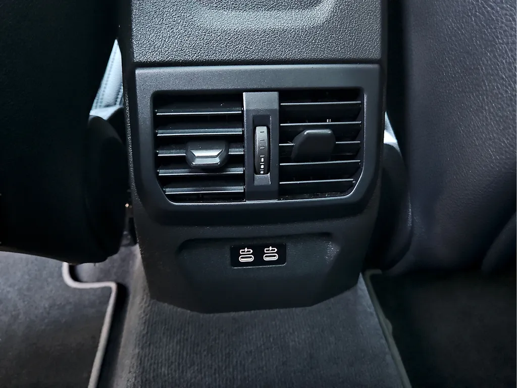 2024 BMW 2 Series 228i - Photo 12