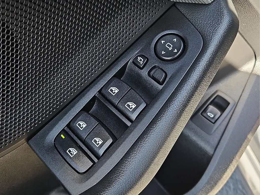 2024 BMW 2 Series 228i - Photo 17