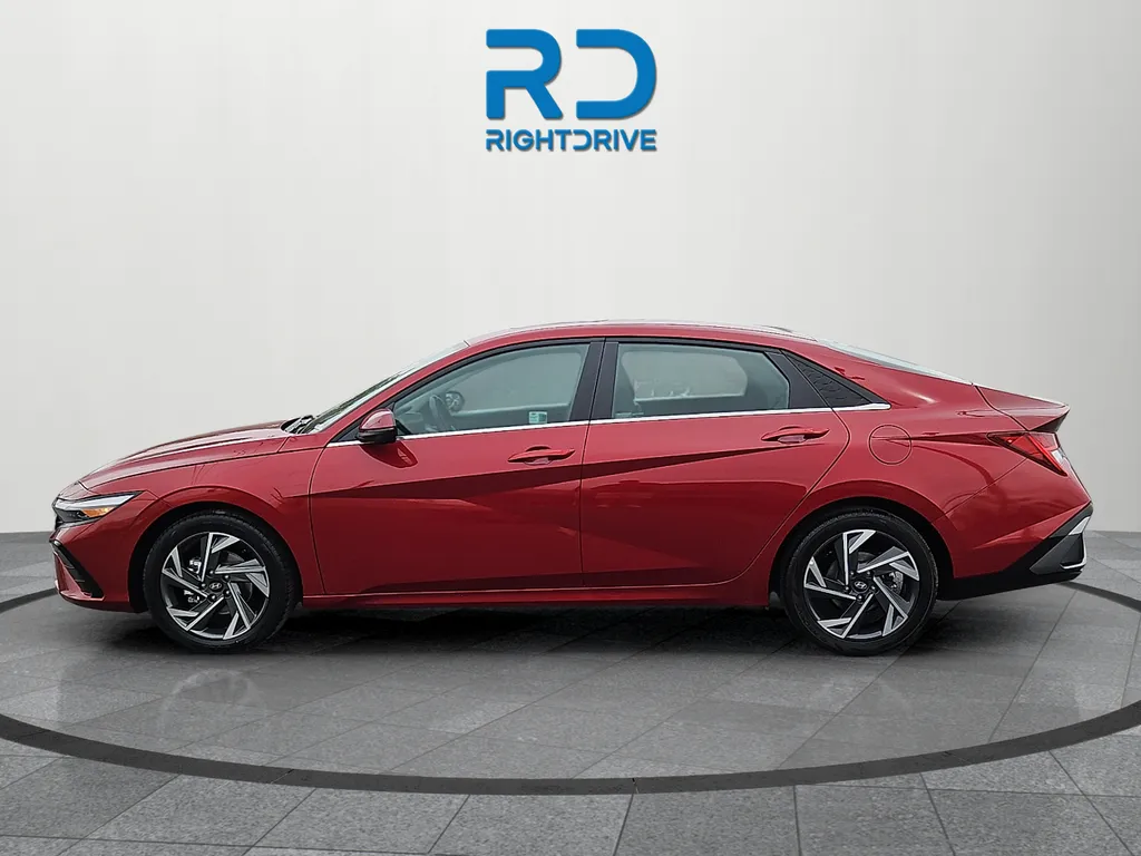 2024 Hyundai Elantra Limited - Photo 6