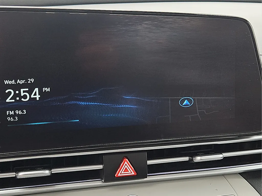 2024 Hyundai Elantra Limited - Photo 21