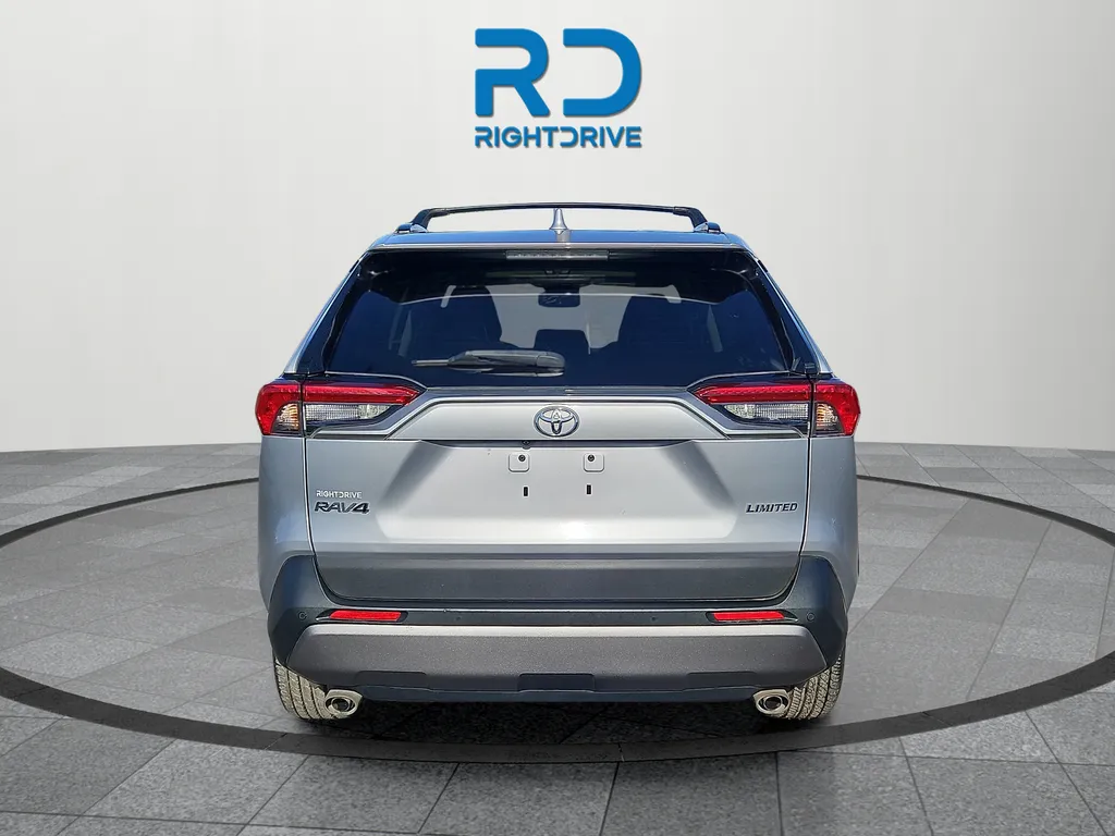 Toyota RAV4 photo 4