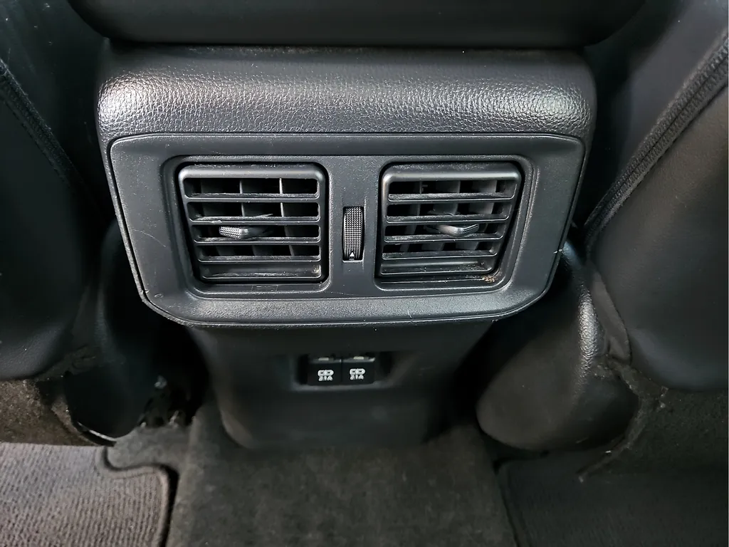 Toyota RAV4 photo 12