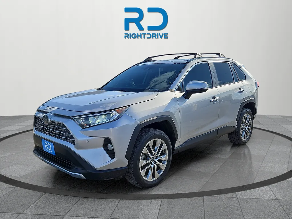 Toyota RAV4 photo 7