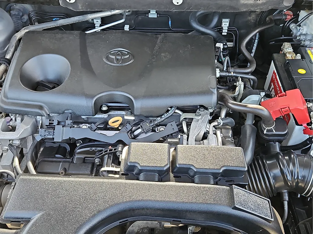 Toyota RAV4 photo 8