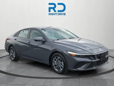 Gray 2024 Hyundai Elantra SEL for sale in El Paso, TX