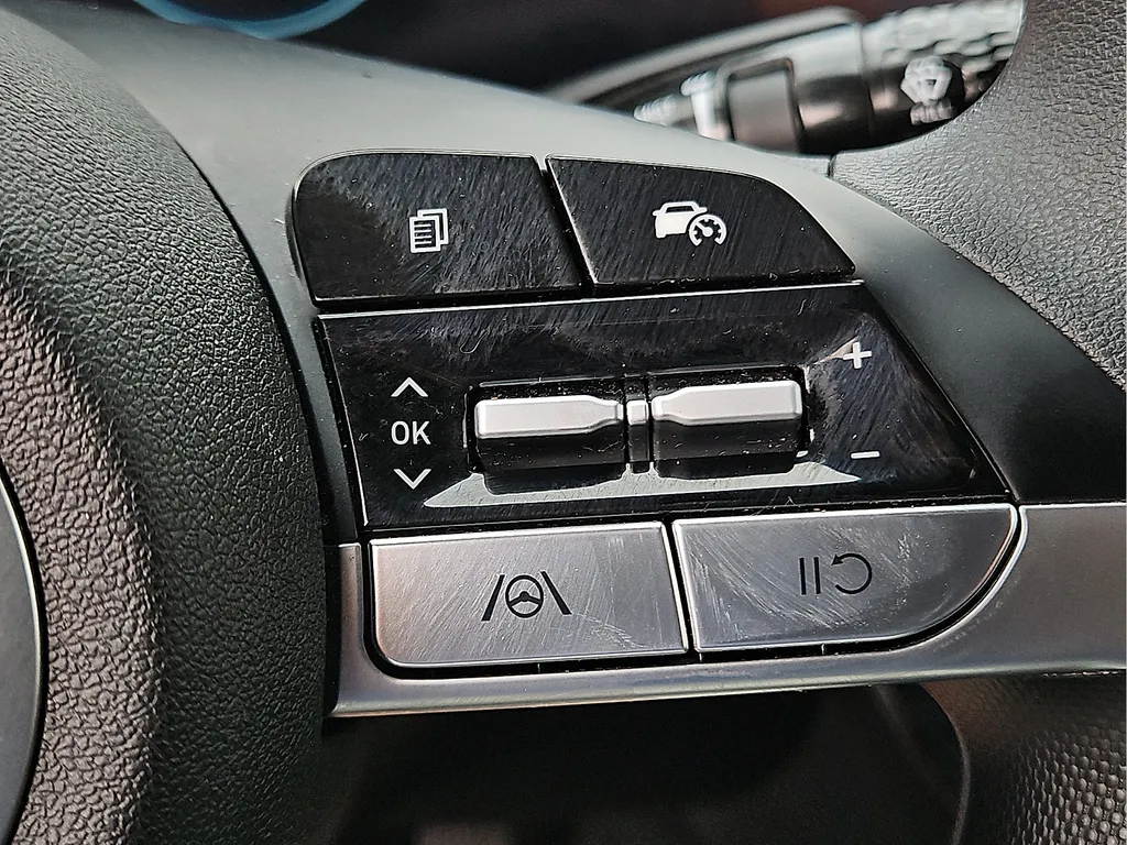 2024 Hyundai Elantra SEL - Photo 22