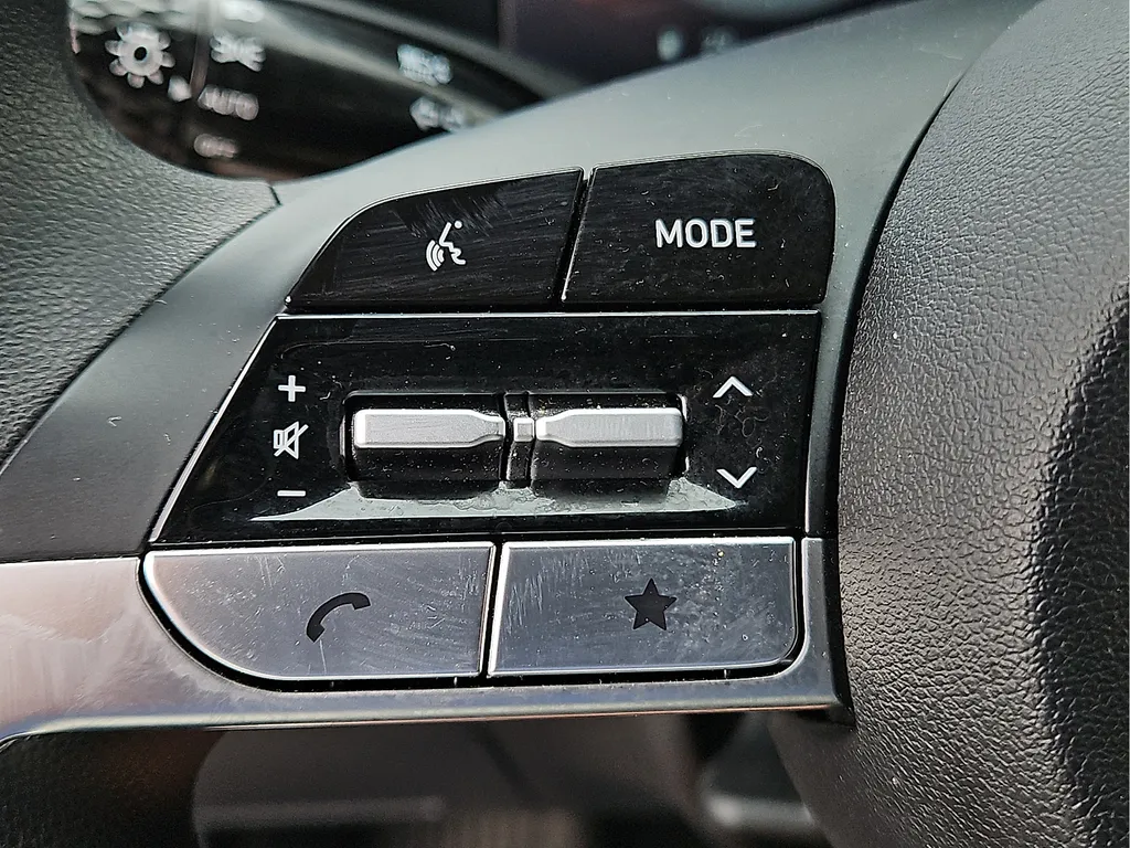 2024 Hyundai Elantra SEL - Photo 21