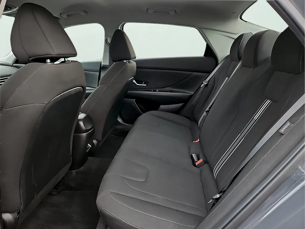 2024 Hyundai Elantra SEL - Photo 10
