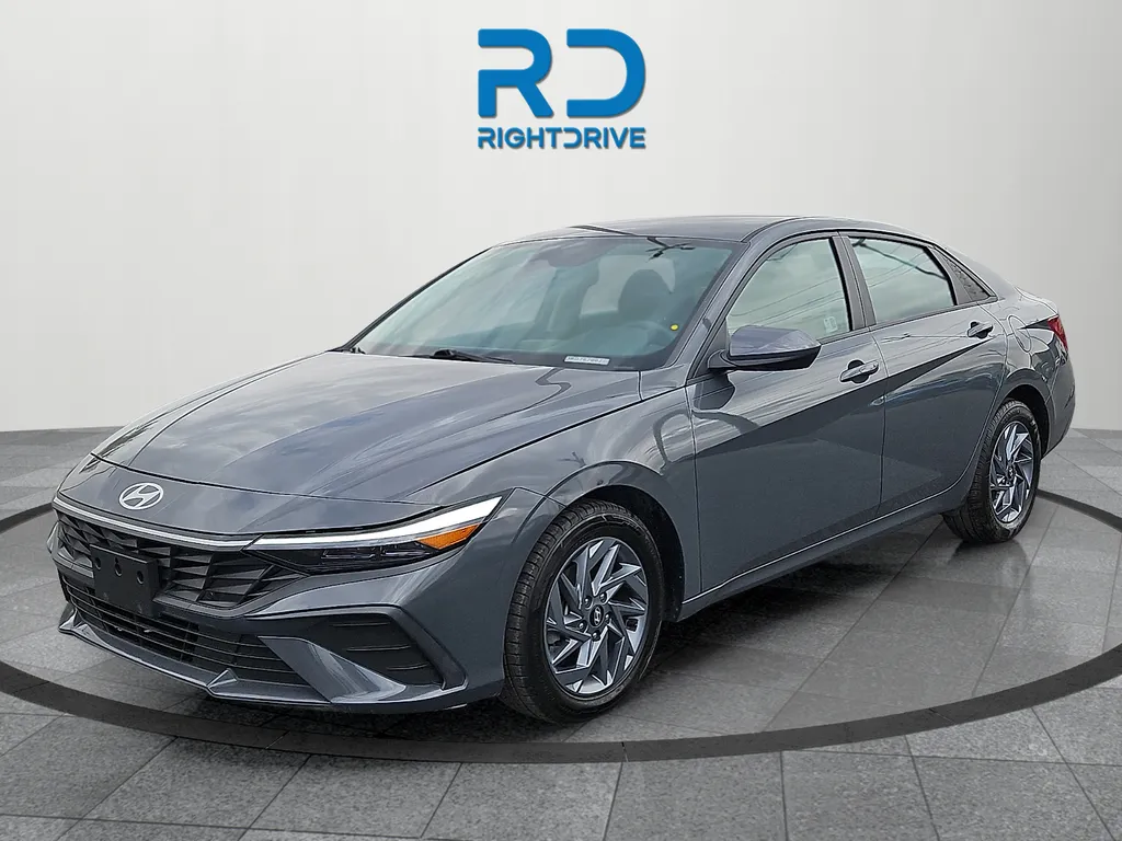 2024 Hyundai Elantra SEL - Photo 7