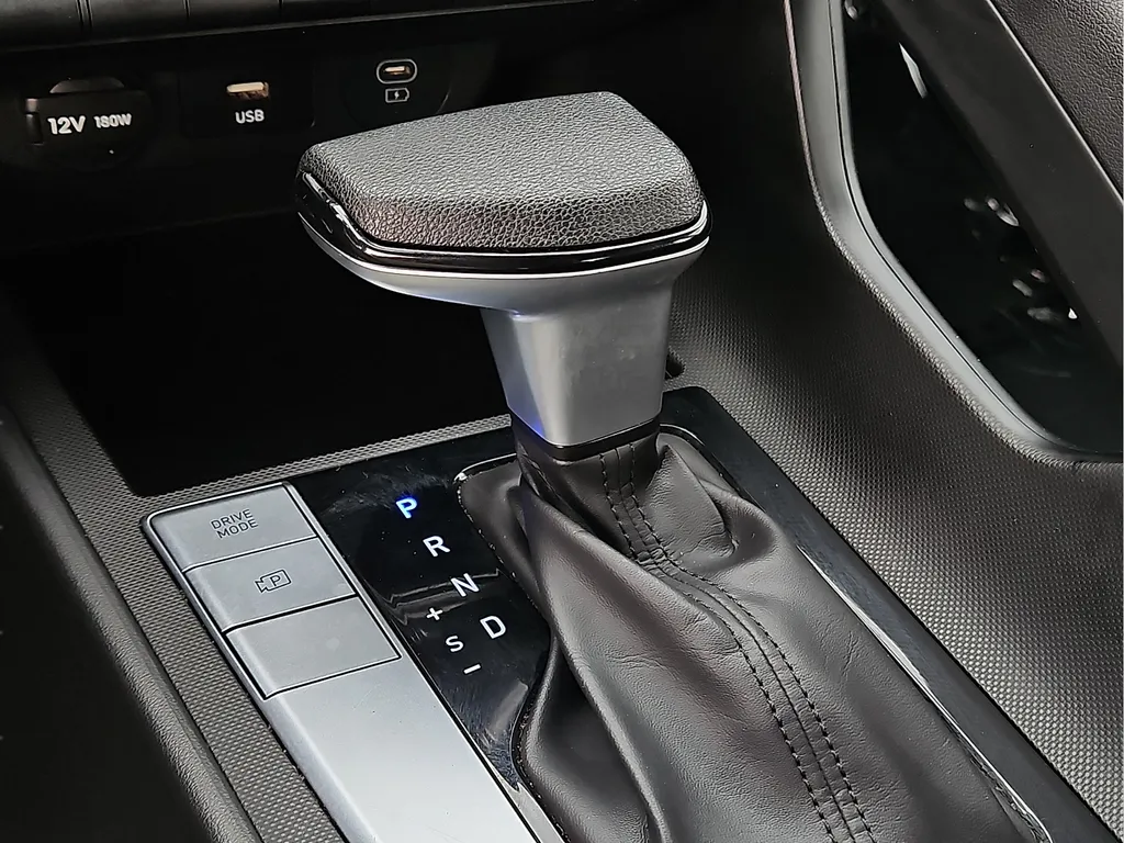 2024 Hyundai Elantra SEL - Photo 24