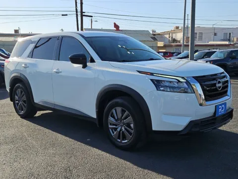White 2025 Nissan Pathfinder S for sale in El Paso, TX