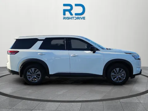 Photos of 2025 Nissan Pathfinder S for sale in El Paso, TX at RightDrive - 1791 Lee Trevino
