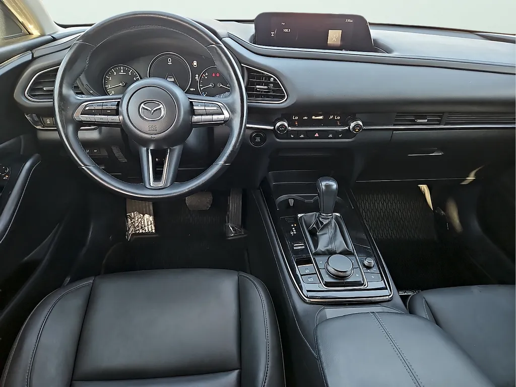 Mazda CX-30 photo 15