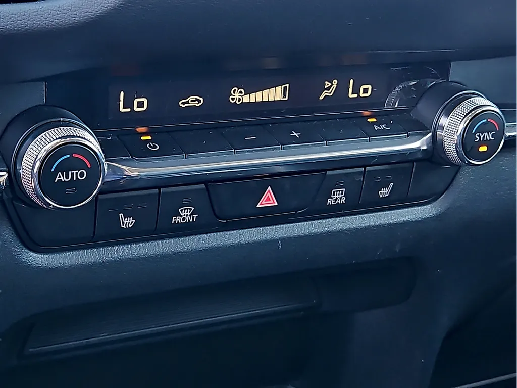 Mazda CX-30 photo 21