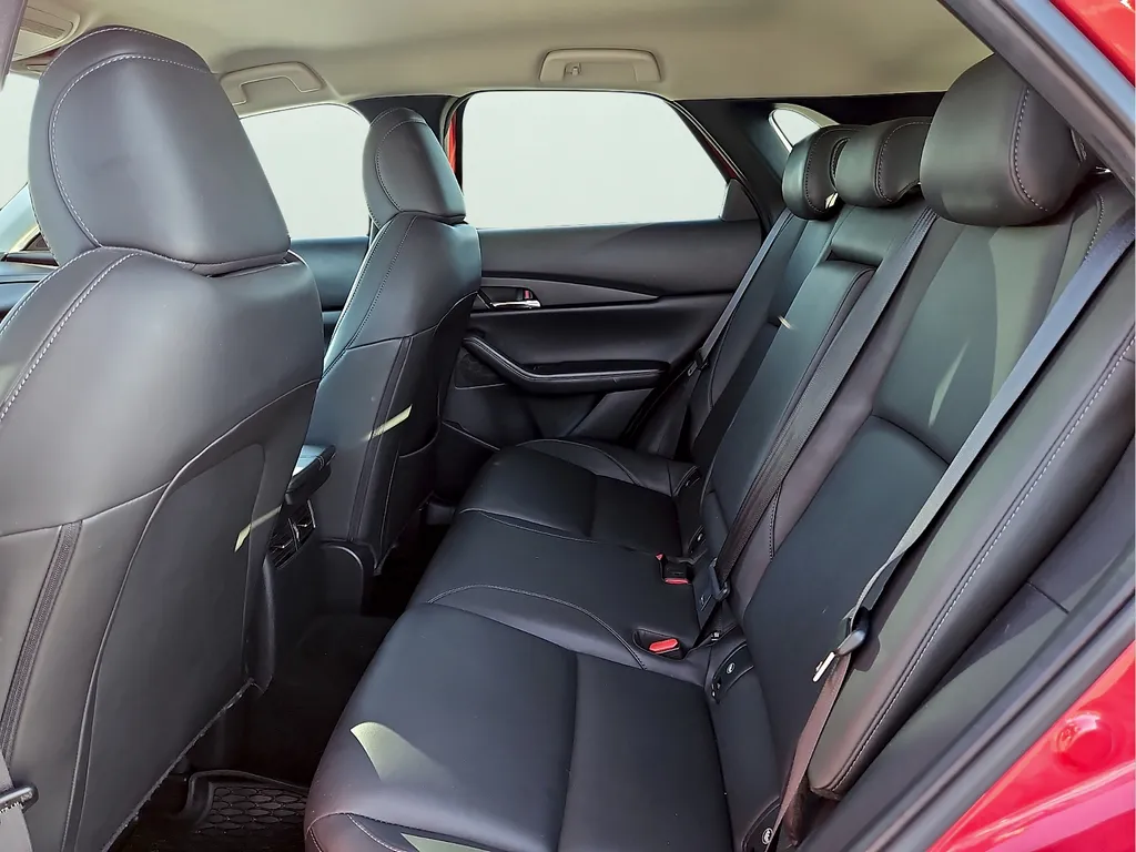 Mazda CX-30 photo 13