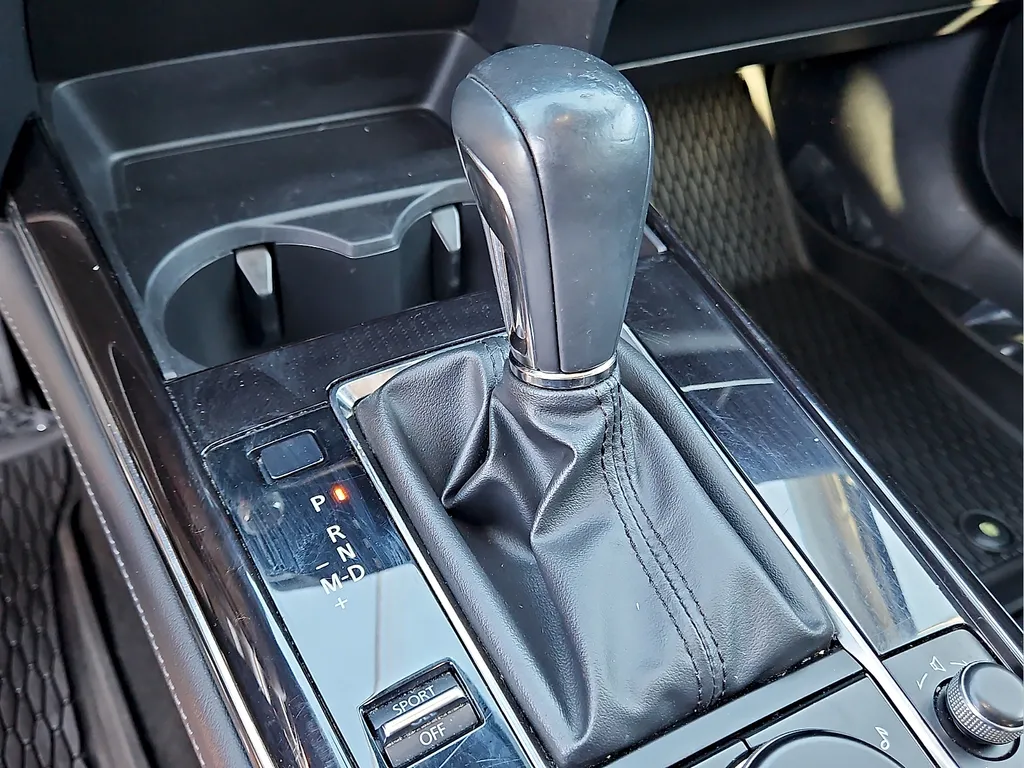 Mazda CX-30 photo 25