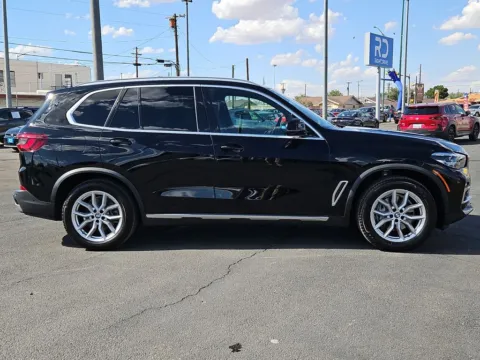 Photos of 2021 BMW X5 sDrive40i for sale in El Paso, TX at RightDrive - 1791 Lee Trevino